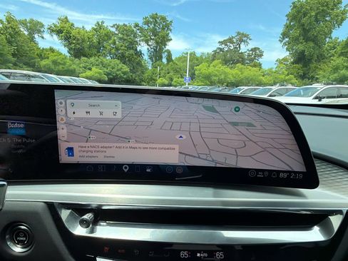 Used 2024 Cadillac Lyriq Luxury RWD image 34