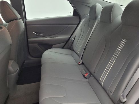 Used 2023 Hyundai Elantra SEL w/ Convenience Package FWD image 18