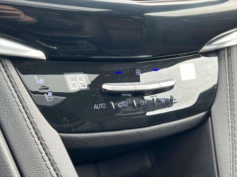 Used 2024 Cadillac XT6 Premium Luxury AWD/4WD image 31