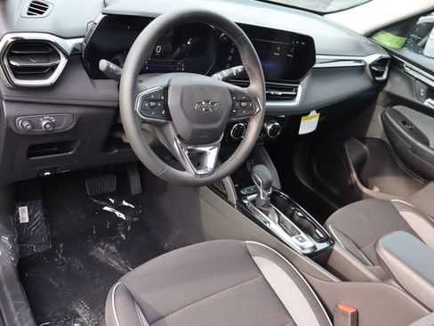 New 2026 Chevrolet TrailBlazer LT w/ Convenience Package FWD image 6
