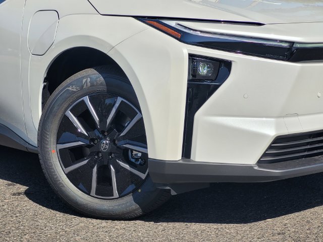 New 2027 Toyota bZ FWD image 3