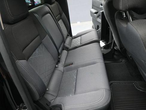 Used 2025 Nissan Frontier SV w/ SV Convenience Package RWD image 19