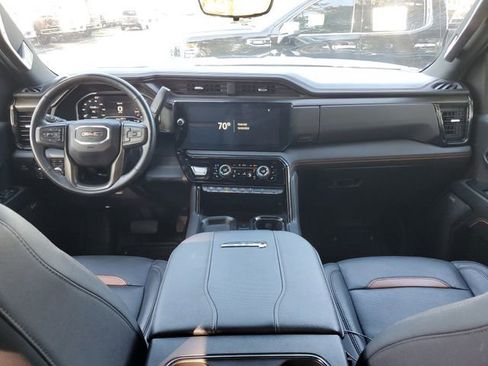 Used 2024 GMC Sierra 2500 AT4 w/ AT4 Premium Plus Package image 12