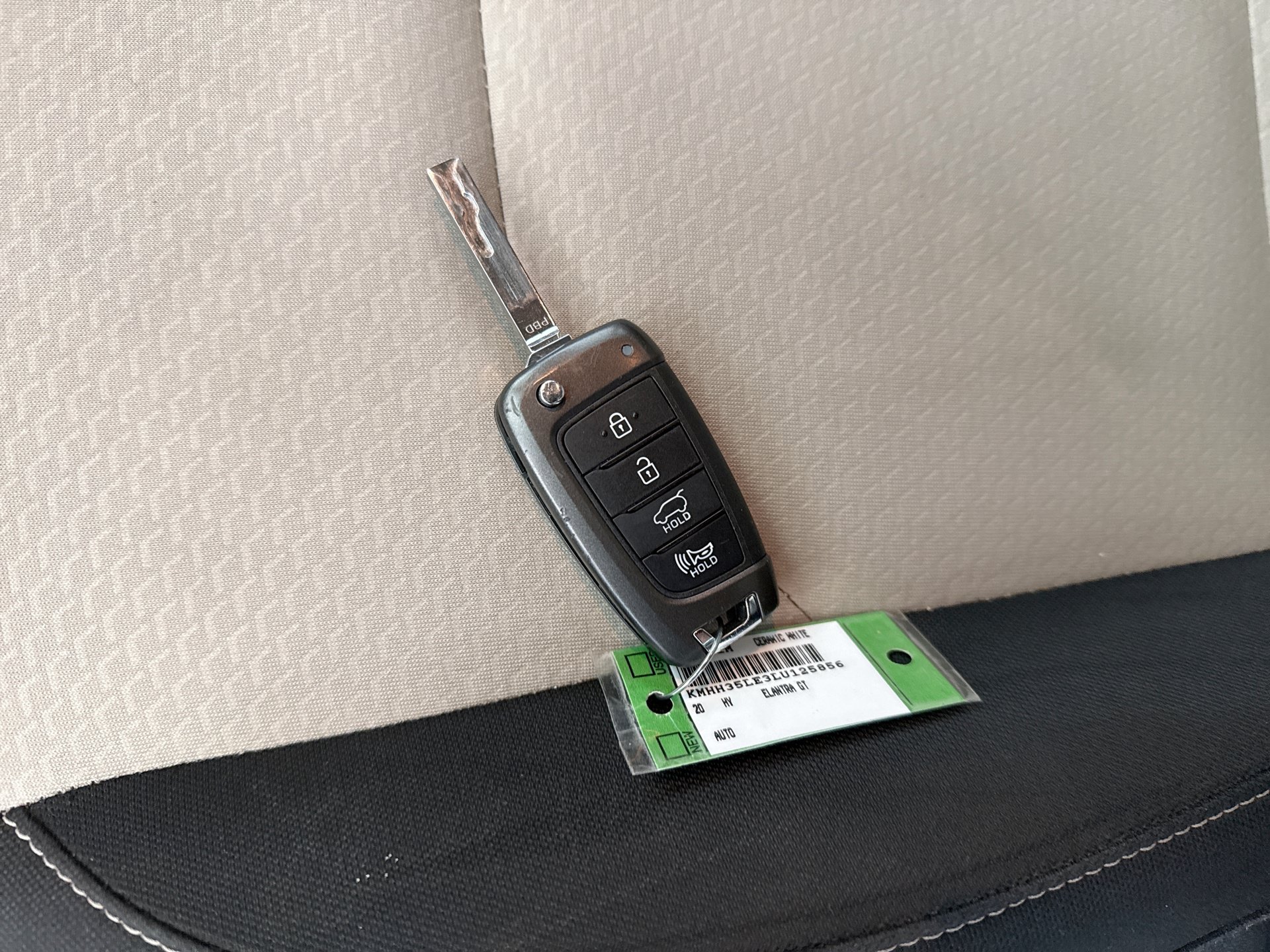 Used 2020 Hyundai Elantra GT FWD image 20