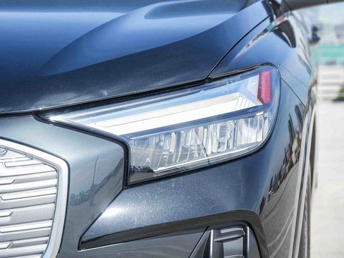 Used 2023 Audi Q4 e-tron Premium Plus w/ Premium Plus image 5