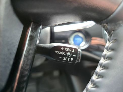 Used 2021 Toyota Prius Prime XLE FWD image 29