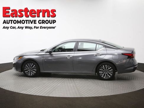 Used 2025 Nissan Altima 2.5 SV image 62