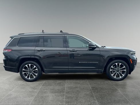 Used 2022 Jeep Grand Cherokee L Overland w/ Luxury Tech Group IV AWD/4WD image 7