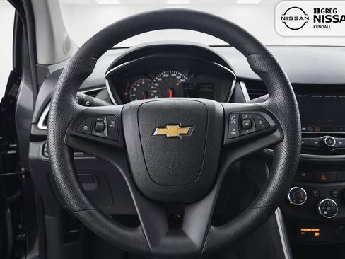 Used 2021 Chevrolet Trax LT image 8