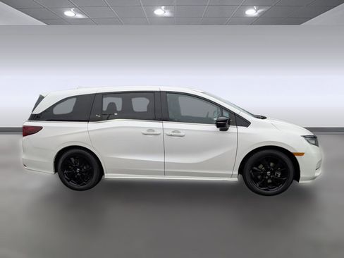 Used 2024 Honda Odyssey Sport image 7