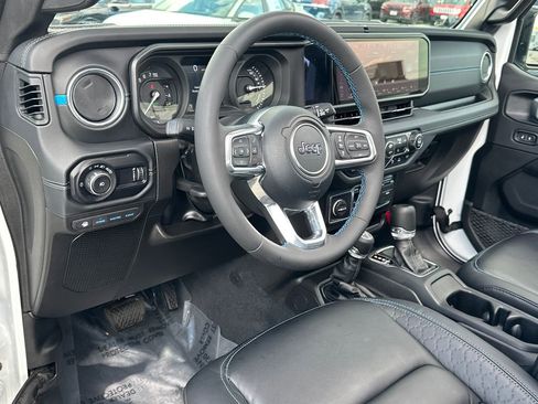 Used 2024 Jeep Wrangler High Altitude AWD/4WD image 20