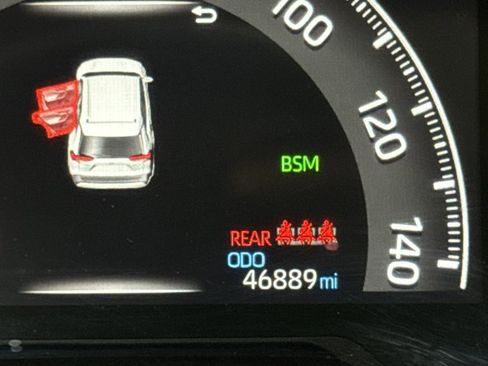 Used 2024 Toyota RAV4 XLE image 18