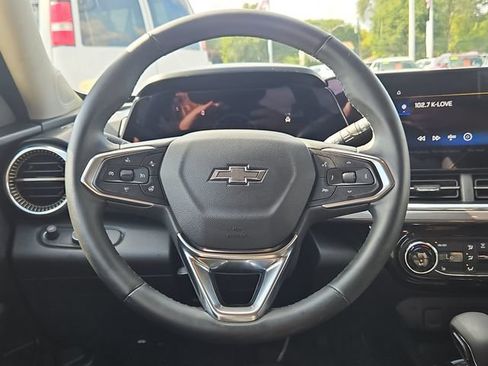 Used 2025 Chevrolet Trax ACTIV w/ Driver Confidence Package FWD image 15