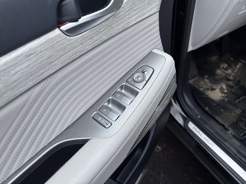 Used 2025 Hyundai Palisade Calligraphy image 17