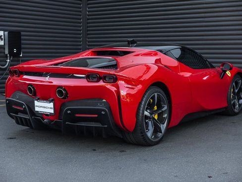 Used 2021 Ferrari SF90 Stradale Base image 10