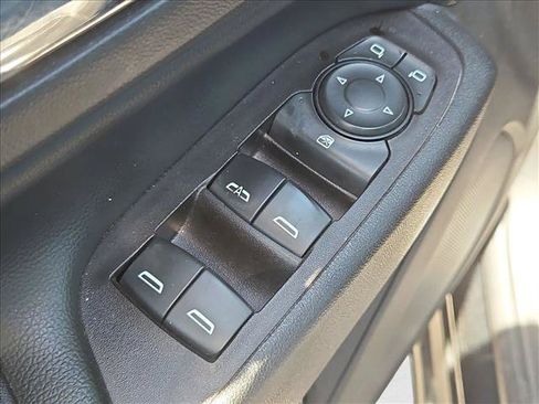 Used 2020 Chevrolet Equinox LT w/ Midnight Edition FWD image 12