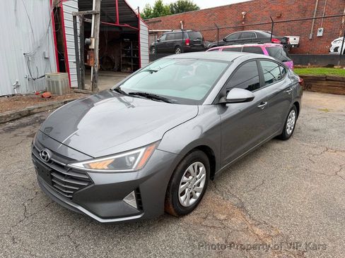 Used 2019 Hyundai Elantra SE w/ Cargo Package FWD image 28