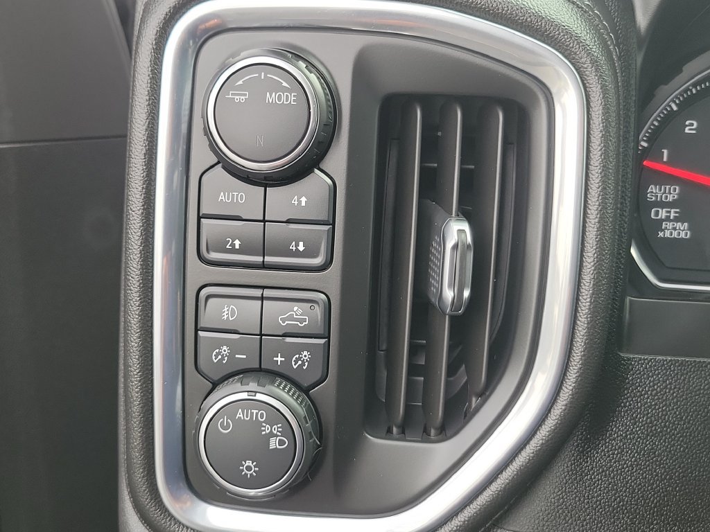 Used 2020 Chevrolet Silverado 1500 RST AWD/4WD image 17