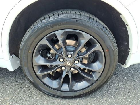 Used 2022 Dodge Durango R/T w/ Blacktop Package AWD/4WD image 18