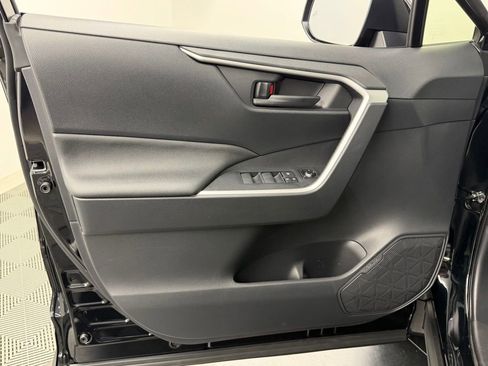 Certified 2025 Toyota RAV4 LE FWD image 19