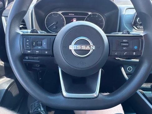 Used 2023 Nissan Rogue SV AWD/4WD image 16