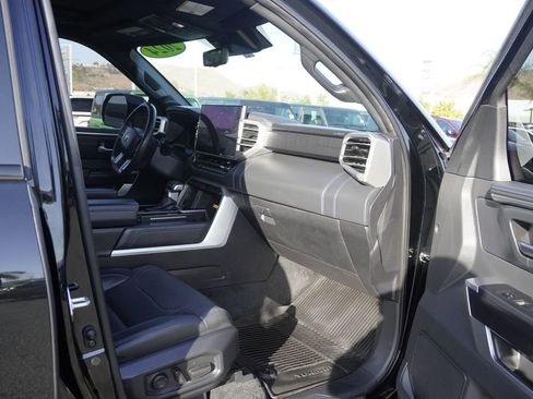 Used 2024 Toyota Tundra Platinum AWD/4WD image 23