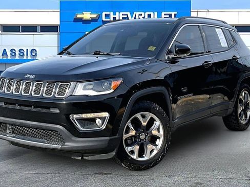 Used 2018 Jeep Compass Limited AWD/4WD image 2