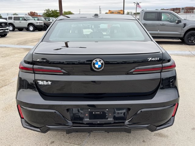 Used 2026 BMW 740i xDrive AWD/4WD image 6