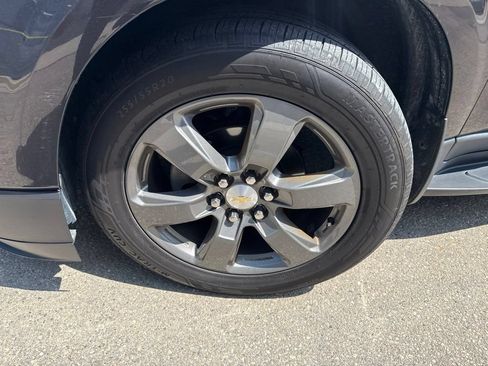 Used 2017 Chevrolet Traverse LT FWD image 11