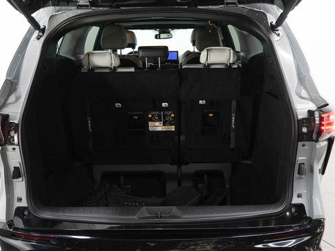 Used 2026 Toyota Sienna AWD image 19
