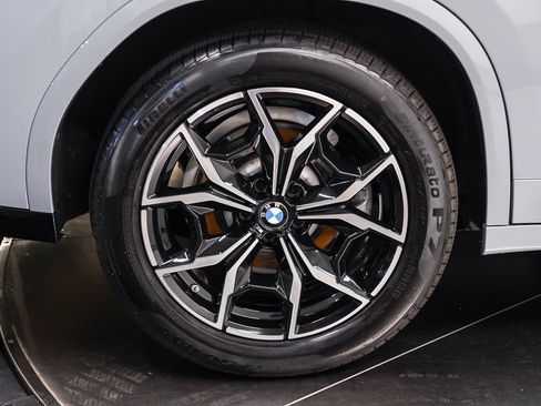 Used 2023 BMW X4 xDrive30i w/ M Sport Package AWD/4WD image 11