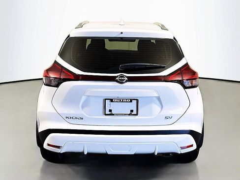 Used 2024 Nissan Kicks SV FWD image 6
