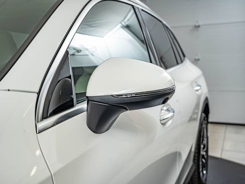 Certified 2026 Mercedes-Benz GLC 300 4MATIC image 9