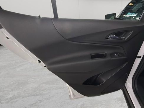 Used 2021 Chevrolet Equinox LT image 31