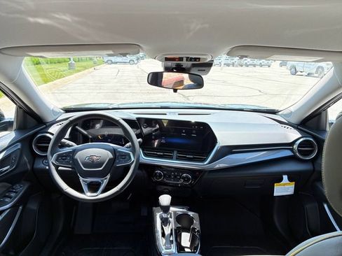 New 2026 Chevrolet Trax ACTIV w/ Driver Confidence Package FWD image 19