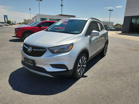 Used 2022 Buick Encore Preferred FWD image 3