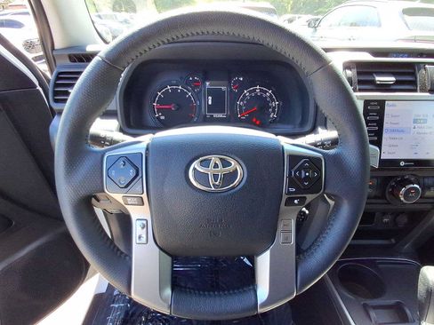 Used 2022 Toyota 4Runner SR5 RWD image 18