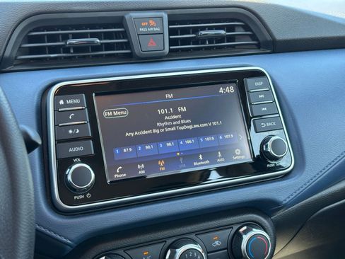 Used 2025 Nissan Versa SV FWD image 20