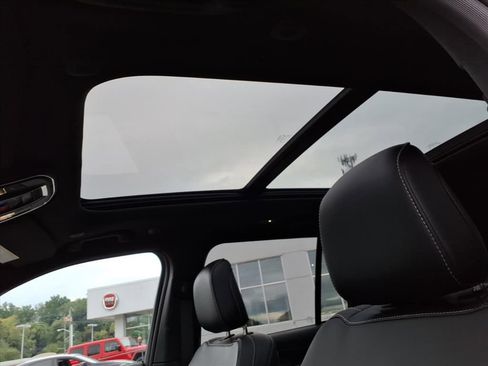 New 2025 Jeep Grand Cherokee Limited image 6