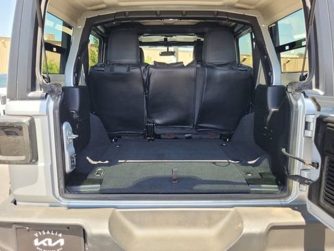 Used 2022 Jeep Wrangler Unlimited Sport AWD/4WD image 26