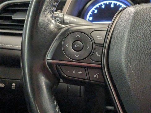 Used 2021 Toyota Camry SE image 12