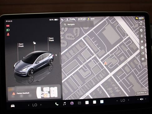 Used 2023 Tesla Model 3 Standard Range image 29