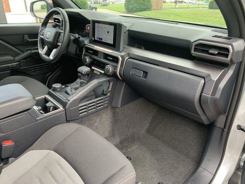 Used 2026 Toyota 4Runner TRD Off-Road AWD/4WD image 32