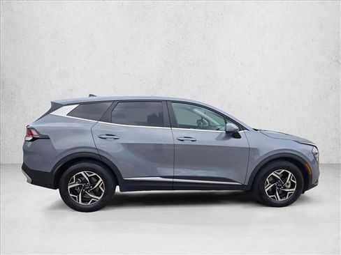 Used 2025 Kia Sportage LX FWD image 4