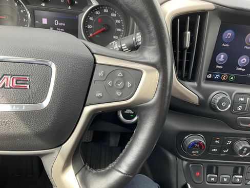 Used 2020 GMC Terrain Denali w/ Denali Premium Package AWD/4WD image 7