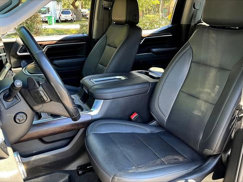 Used 2022 GMC Sierra 1500 SLT w/ SLT Premium Package image 18