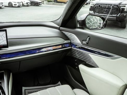 Used 2023 BMW 760i xDrive w/ Executive Package AWD/4WD image 14