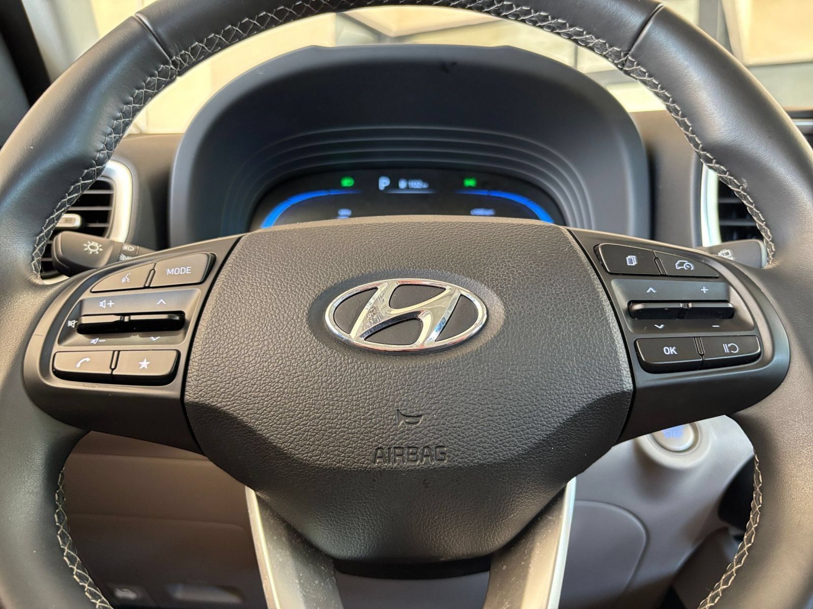 Used 2026 Hyundai Venue SEL FWD image 26