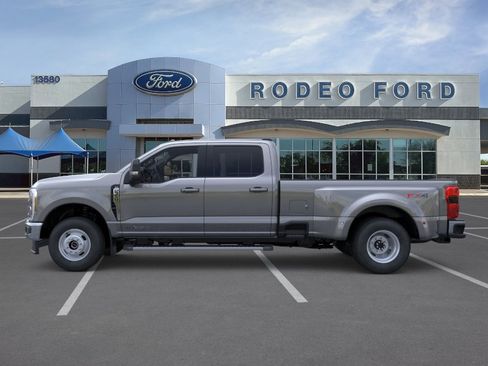 New 2026 Ford F350 XLT w/ XLT Premium Package image 3