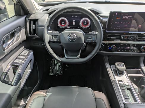 Used 2026 Nissan Pathfinder Platinum w/ Cargo Package FWD image 18